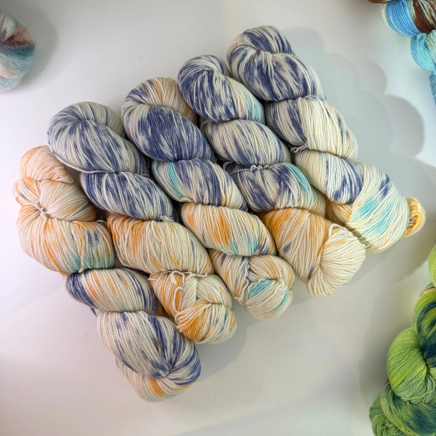 Hand-dyed: wool-silk blend - Ellie.k