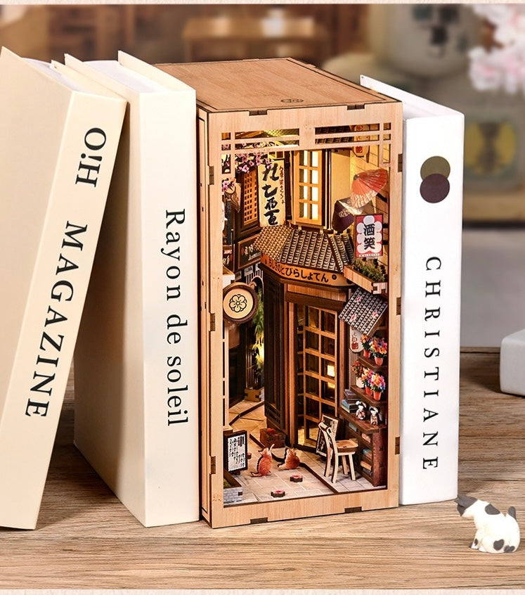 Cat Alley Book Nook - Ellie.k