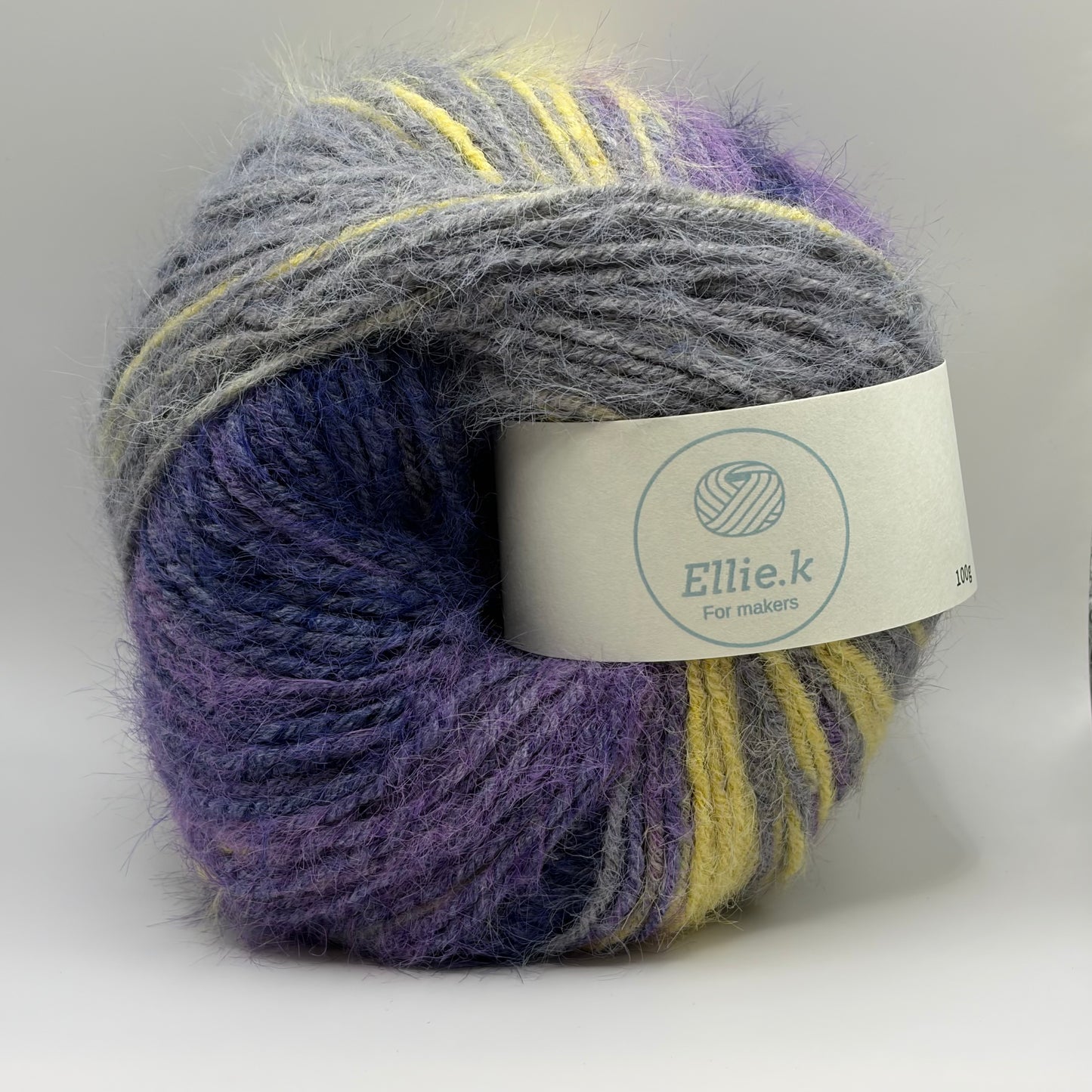 Gradient fluff yarn
