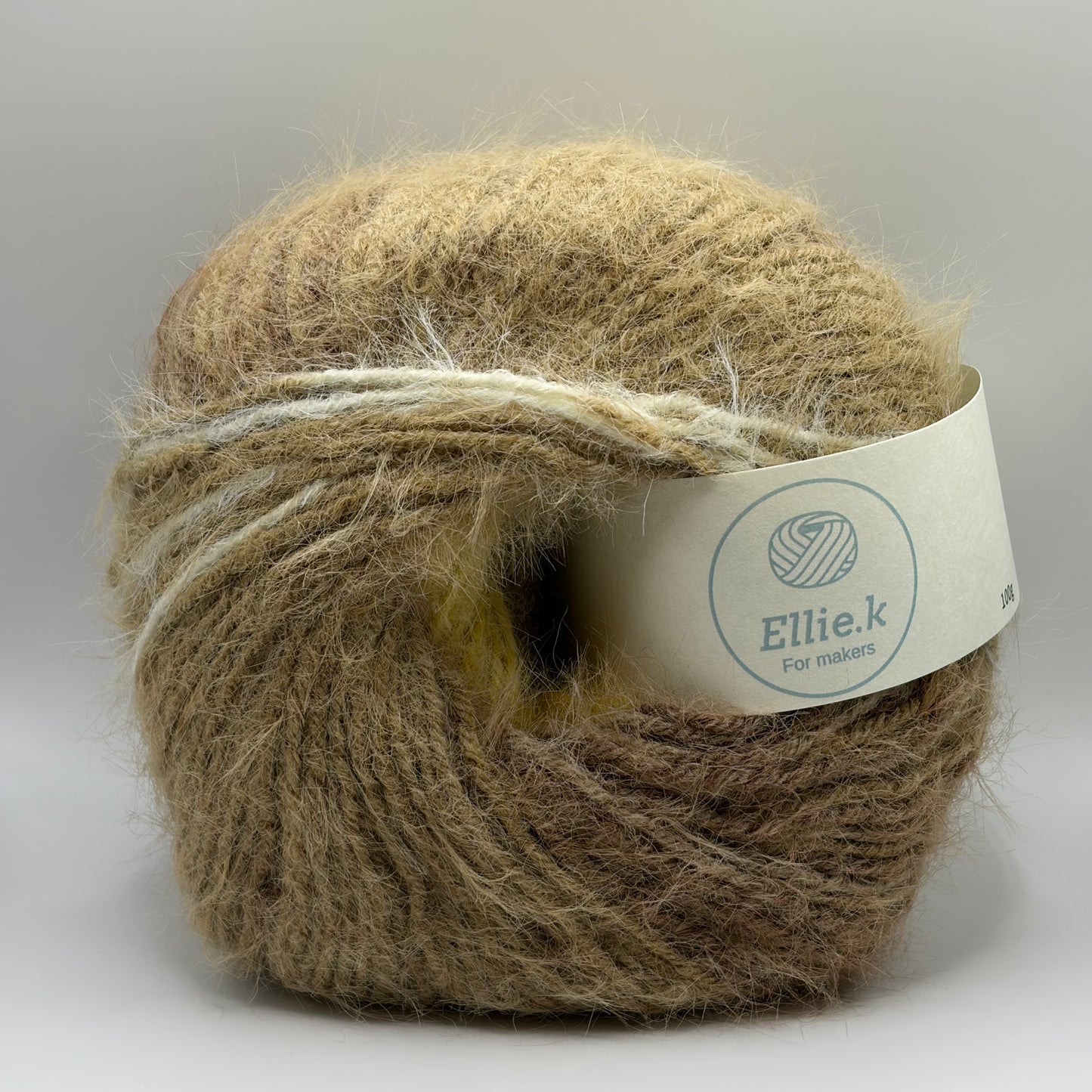 Gradient fluff yarn