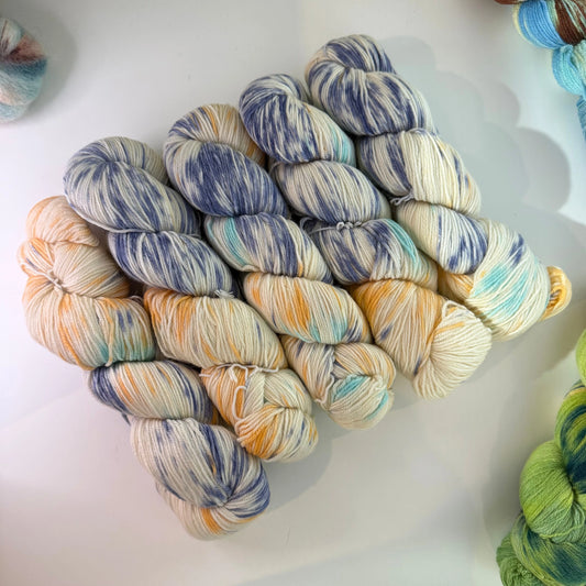 Hand-dyed: wool-silk blend - Ellie.k